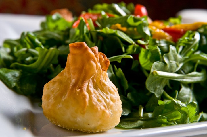 Baby Arugula Salad with Goat Cheese Wontons (v, mwf)