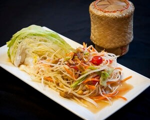 SA02. Central Thai Style Papaya Salad
