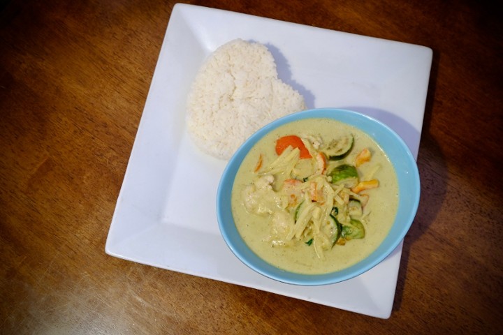 C001. Green Curry