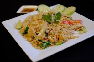 R002. Traditional Thai Fried Rice