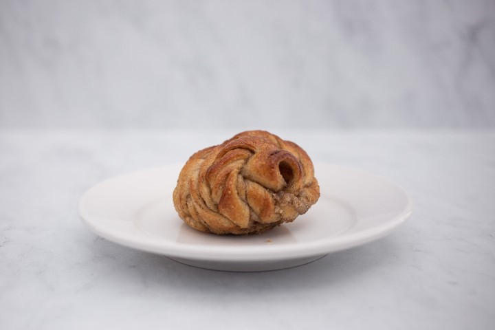 Cardamom Bun