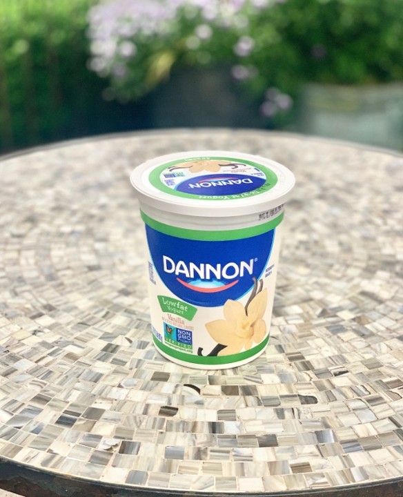 Dannon Vanilla Yogurt (Quart)