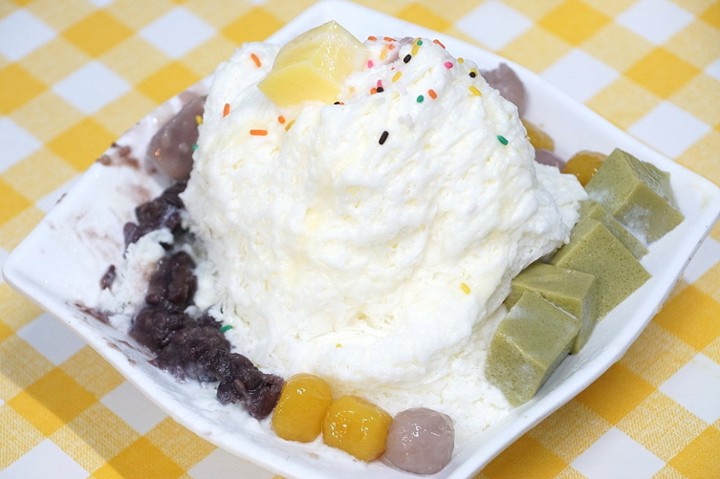 Milky Snow Ice 牛奶雪花冰 (4 Topping)