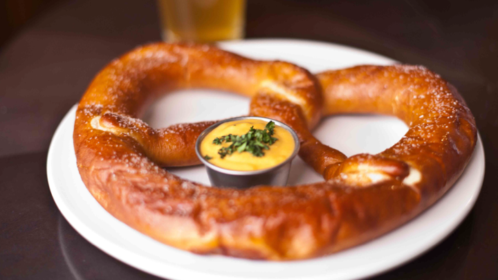 SOFT PRETZEL