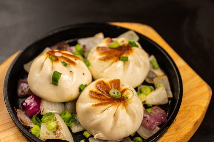 Pan Seared Black Pepper Beef Bao (3)