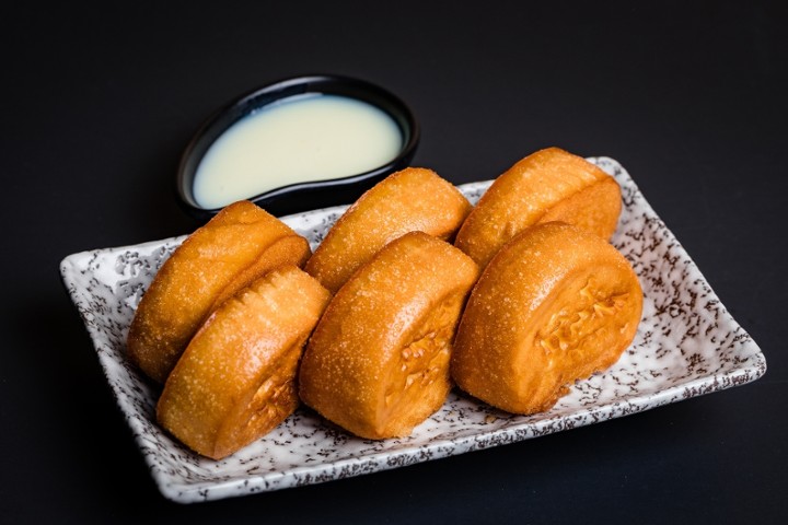 Deep Fried Golden Bun with Condensed Milk 炸銀絲卷