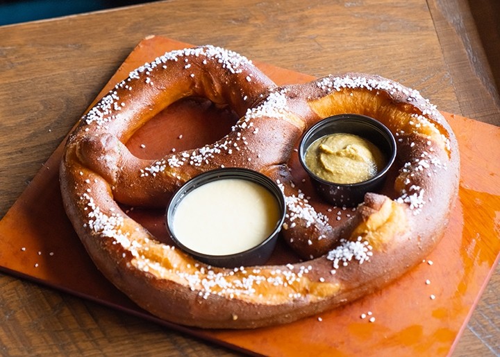 Jumbo Pretzel