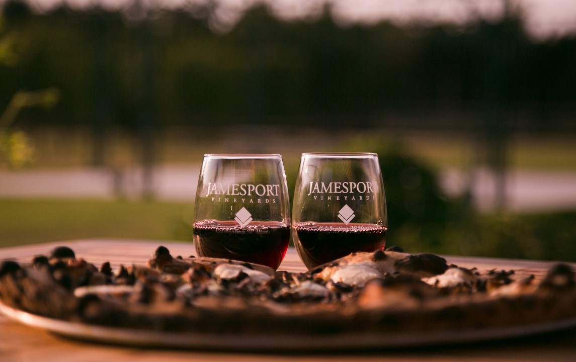 Jamesport Vineyards
Little Oak Wood Fired Kitchen