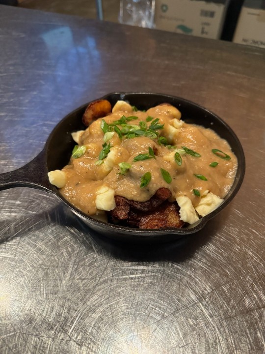 Smashed Potato Poutine*