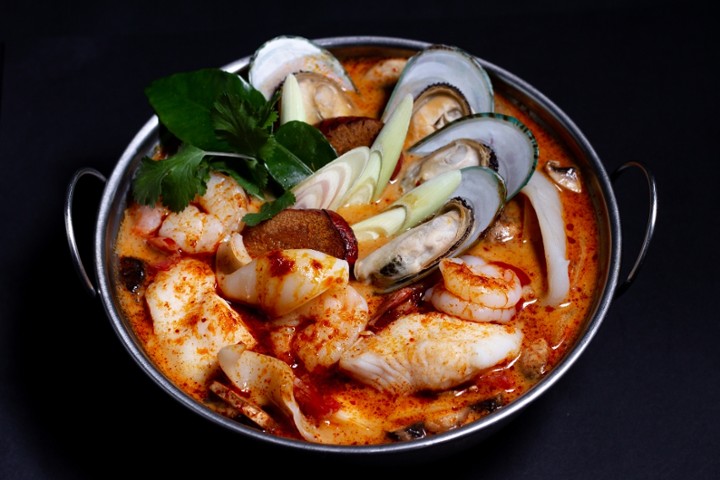 Tom Yum Creamy Seafood