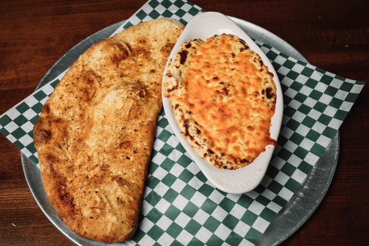 Buffalo Chicken Dip w/Fresh Bread