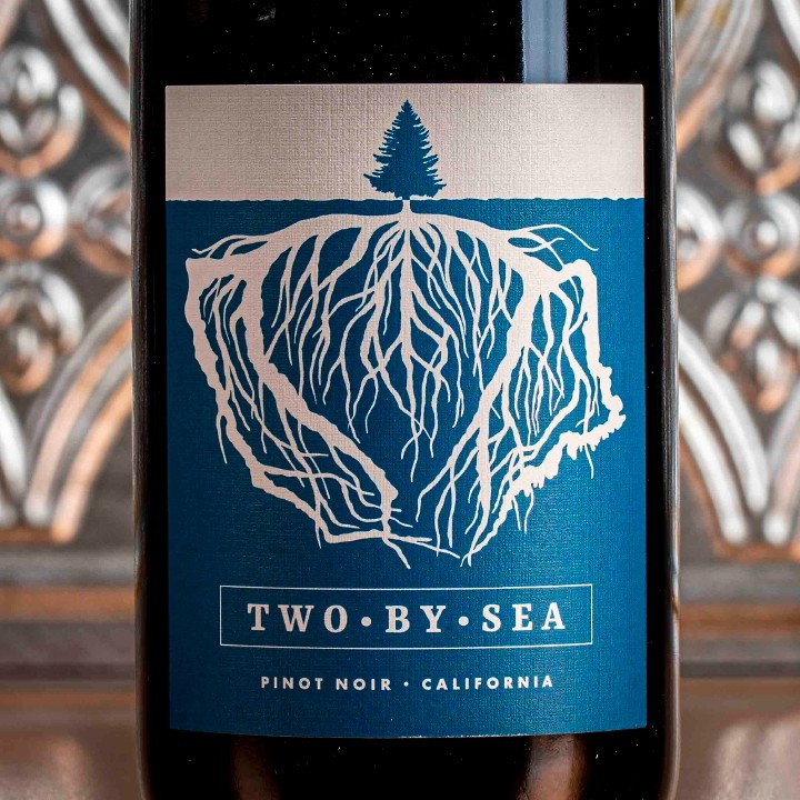 Two By Sea Pinot Noir Pour