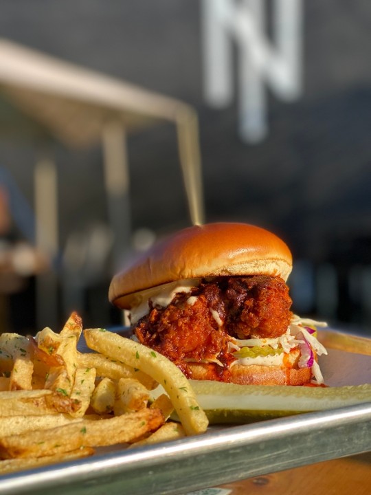 Nashville Chicken Sandi &Fries