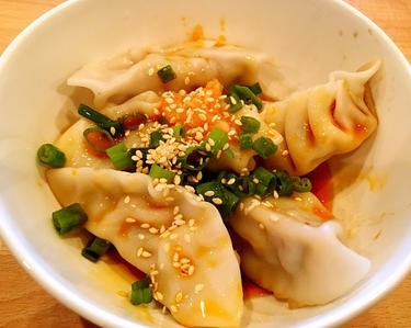 Dumpling in Chili Sauce 红油抄手