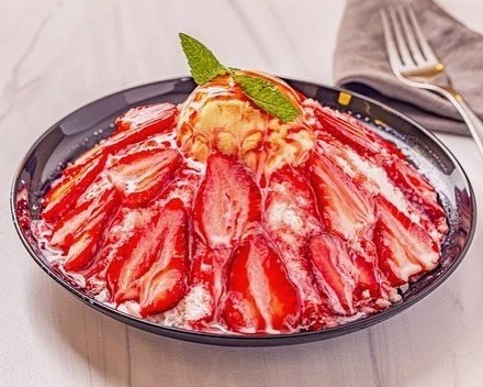 Strawberry Bingsu