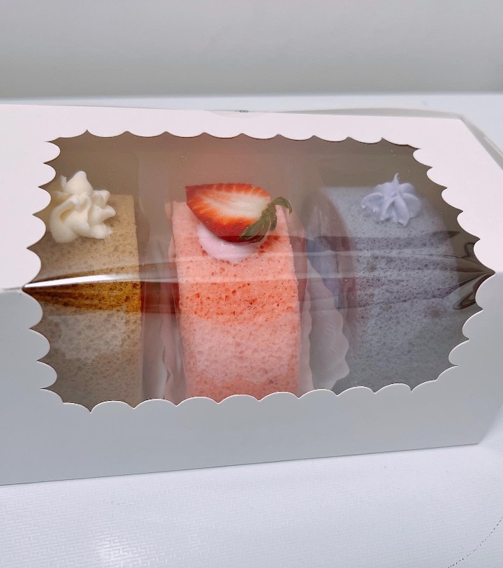 3 Roll Cakes Gift Box (10% OFF)