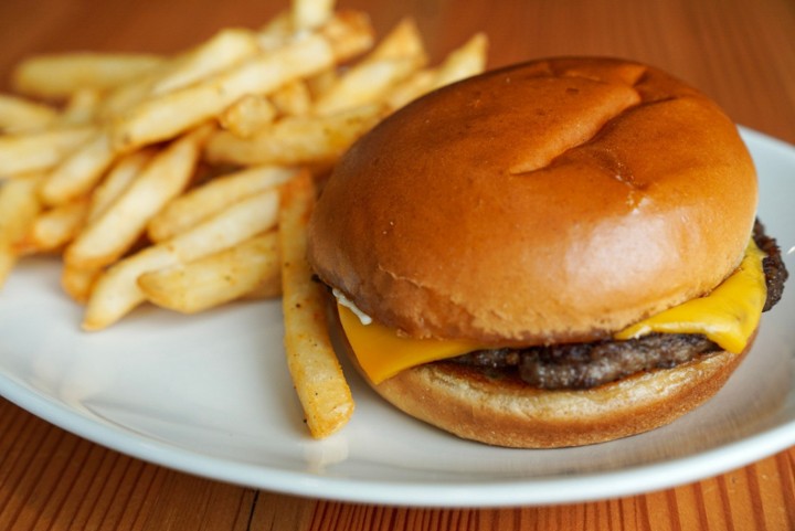 Kids Burger with fries