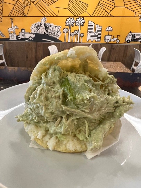 Arepa Reina Pepiada