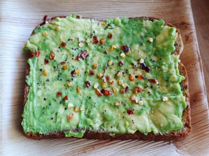 avocado toast (1slice)