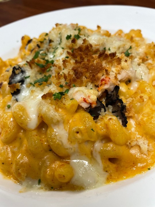 Truffle Lobster Macaroni N’ Cheese