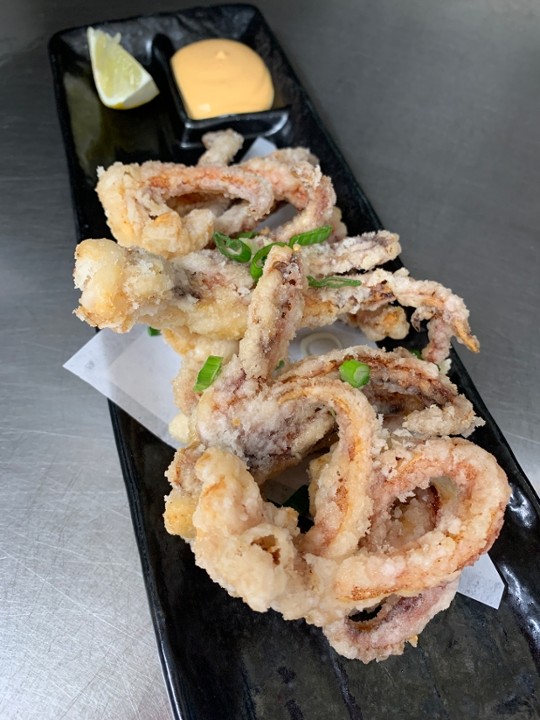 Fried Calamari (8pcs)