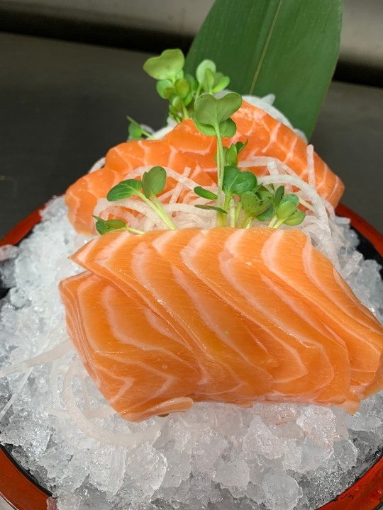 Salmon Sashimi (8pcs)