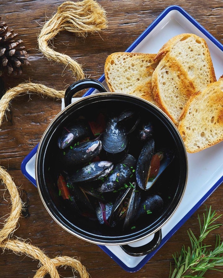 Steamed Mussels_