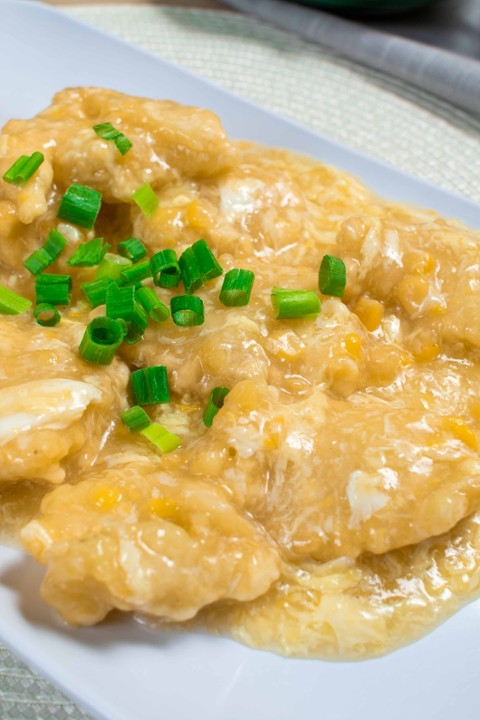 Fish Fillet in Sweet Corn Sauce 玉米龍利球