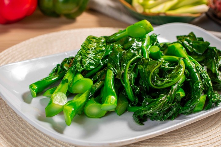 Sauteed Gai-Lan (Chinese Broccoli) 清炒芥兰