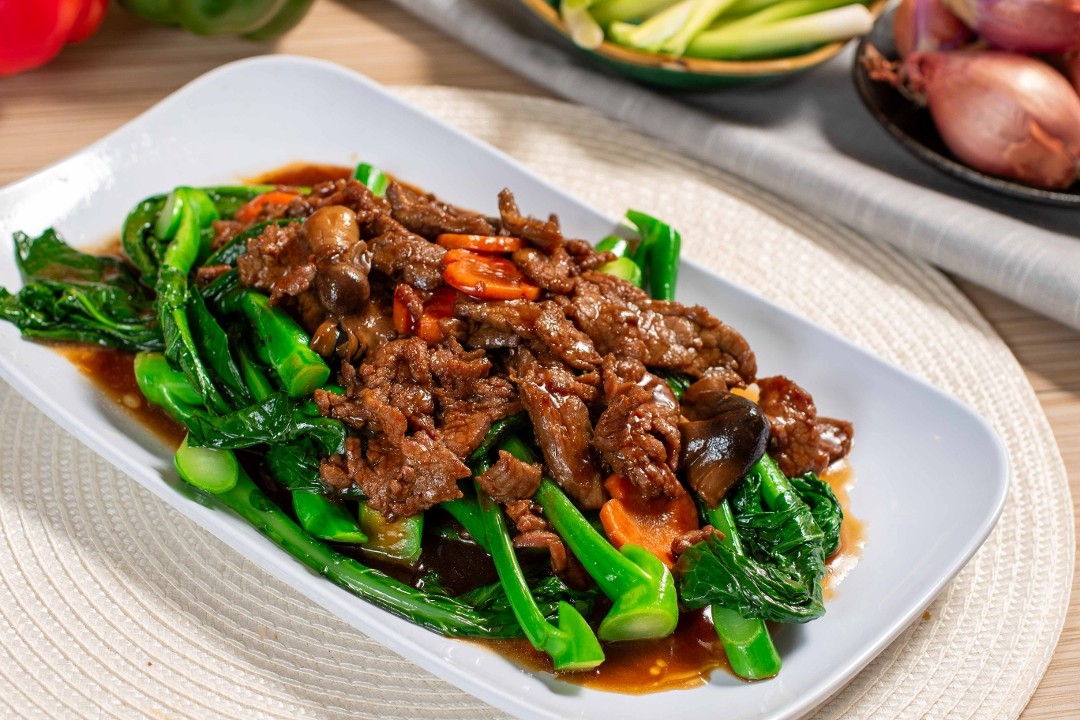Sauteed Beef and Chinese Broccoli 芥兰牛肉