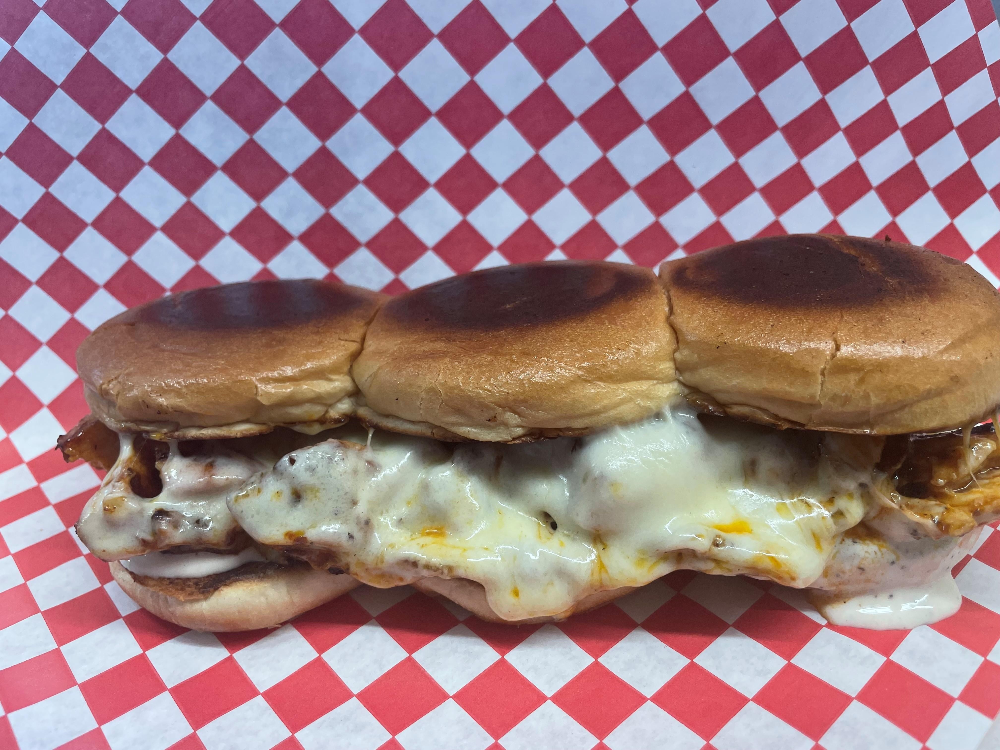 BUFFALO RANCH CHICKEN SLIDERS