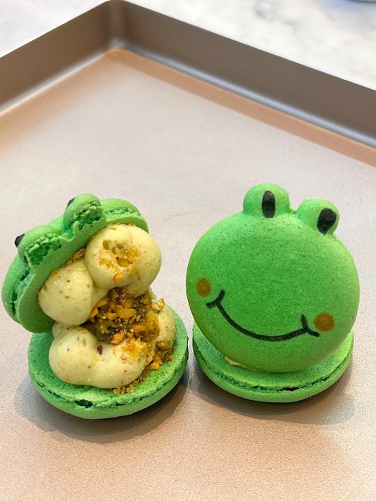 Pistachio Macaron