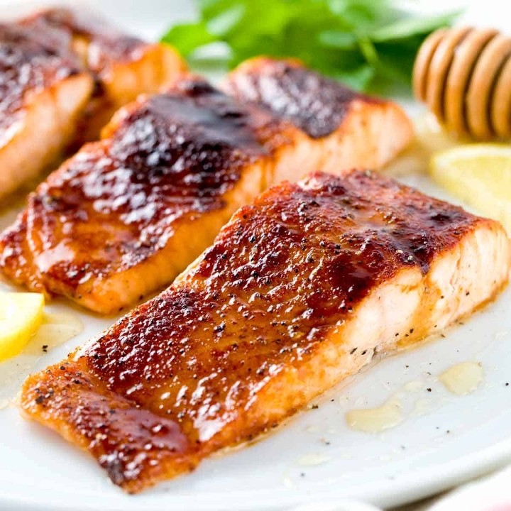 Broiled Salmon Entree