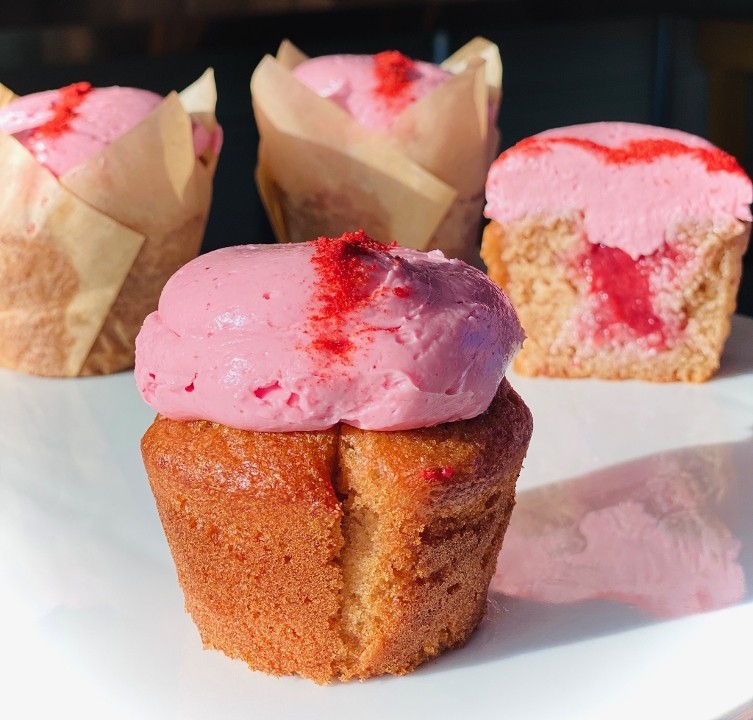 *Strawberry Cupcake / Made without gluten ingredients