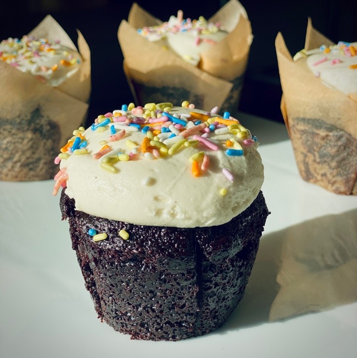 *Chocolate Party Cupcake / Made without dairy, eggs