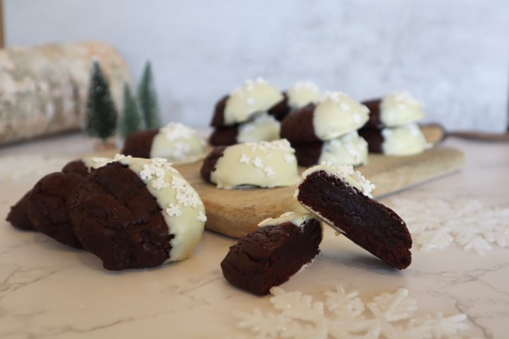 *Chocolate Snowflake Cookie / Made without gluten ingredients