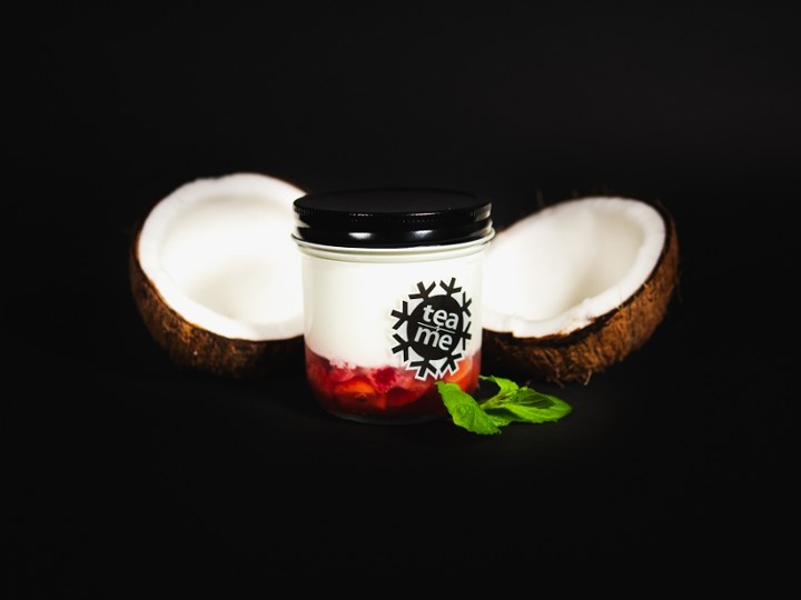 Coconut Pudding / Strawberry