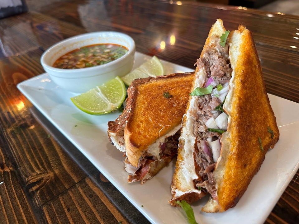 GRILLED CHEESE BIRRIA