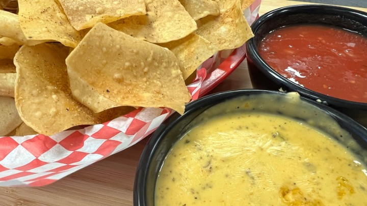 Queso, Salsa, and Chips