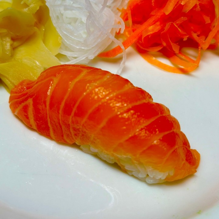 Sake (Salmon) Nigiri