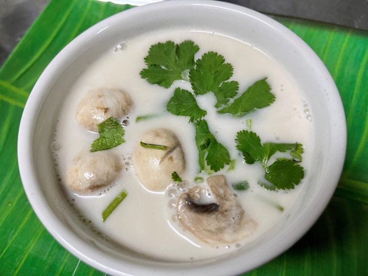 Tom Kha