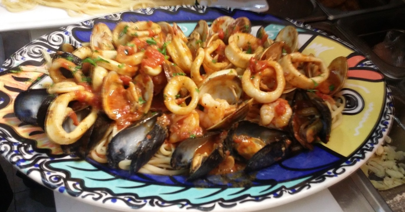 Linguini with Mussels* DINNER