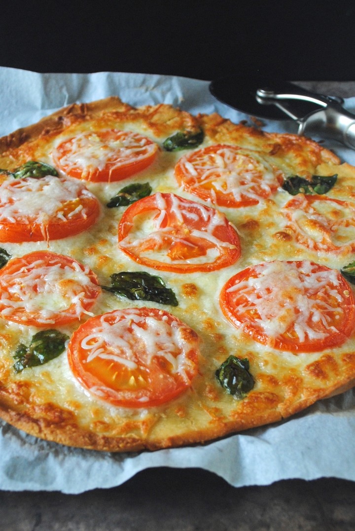 12" Gluten Free Pizza Fresh Mozzarella and Tomatoes
