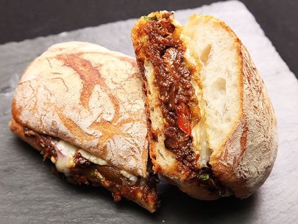 Oxtail sandwich with sweet plantain