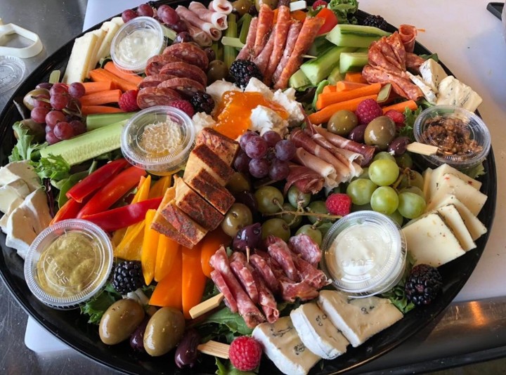 Takeout Charcuterie Platter - Meats & Cheeses, XL (for 6)