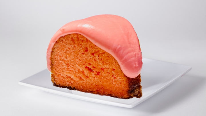 Strawberry Soju Cake (POPULAR)