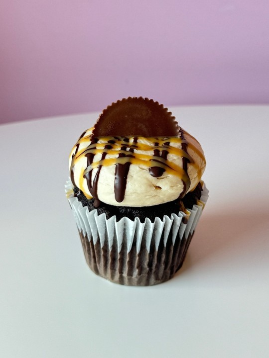 Chocolate Peanut Butter Cupcake