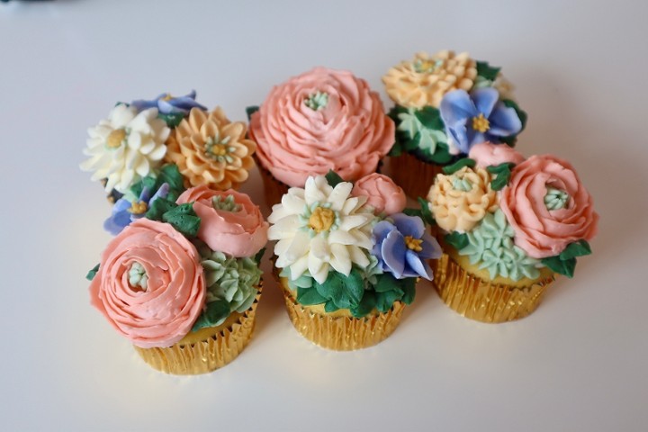 Designer Floral Cupcakes for Mom 6 box
