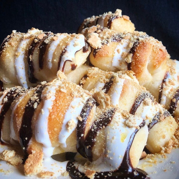 HALF S'MORES KNOTZ