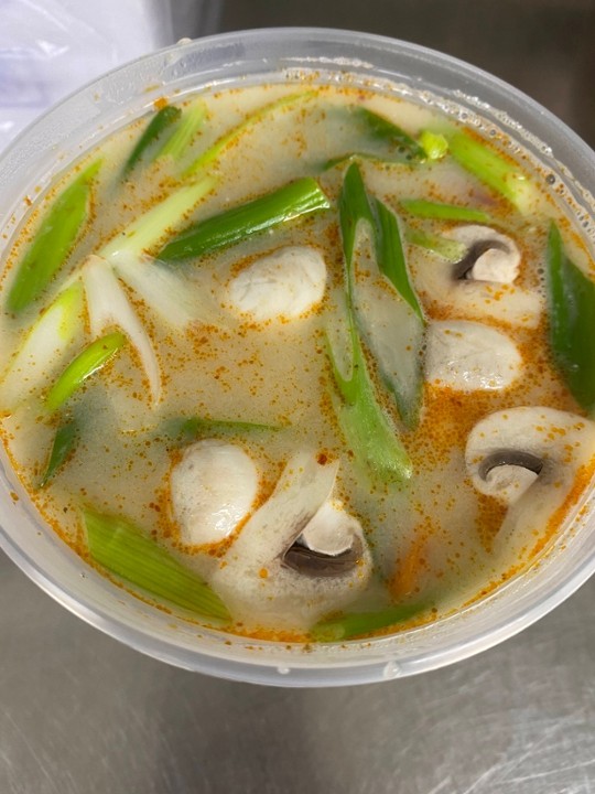 TOM KHA*